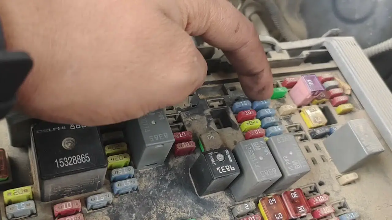 Código Chevrolet P1682 - Interruptor de encendido 1 Circuito 2